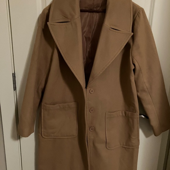 Crystal Kobe - Coat - Picture 1 of 9